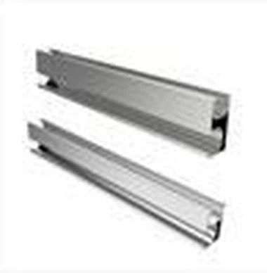 Aluminiumskena för solpanel